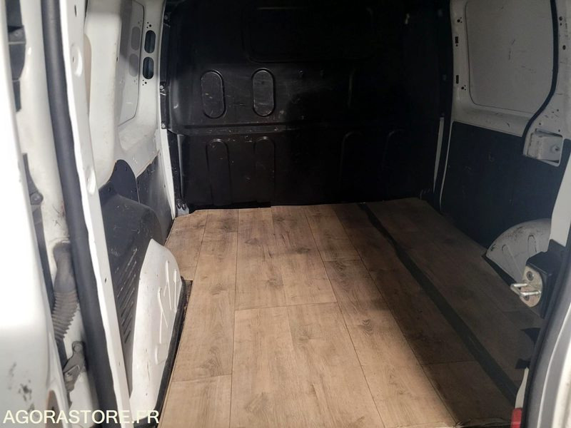 RENAULT | KANGOO | 2017 | 144067KM - Fourgonnette: photos 4 RENAULT | KANGOO | 2017 | 144067KM - Fourgonnette: photos 4