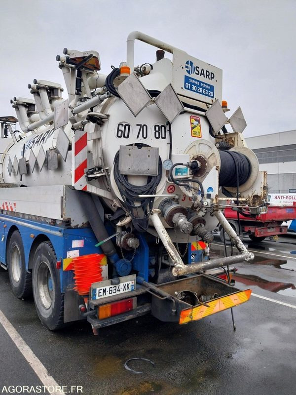 RENAULT KERAX HUWER ADR 2001 515000KM / PB BV EXPORT UNIQUEMENT - Camion hydrocureur: photos 3 RENAULT KERAX HUWER ADR 2001 515000KM / PB BV EXPORT UNIQUEMENT - Camion hydrocureur: photos 3