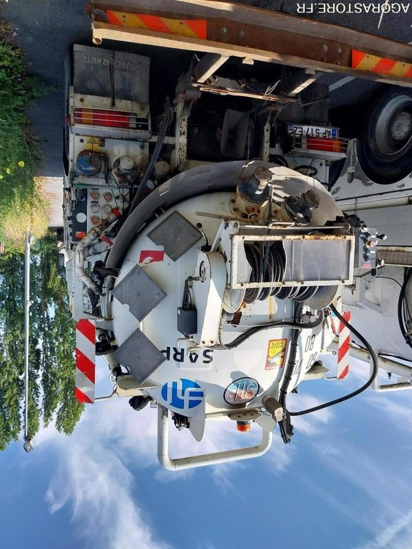 RENAULT Kerax 370 Dci HUWER ADR 2005 (258080Km) ROULANT EXPORT UNIQUEMENT - Camion hydrocureur: photos 5 RENAULT Kerax 370 Dci HUWER ADR 2005 (258080Km) ROULANT EXPORT UNIQUEMENT - Camion hydrocureur: photos 5