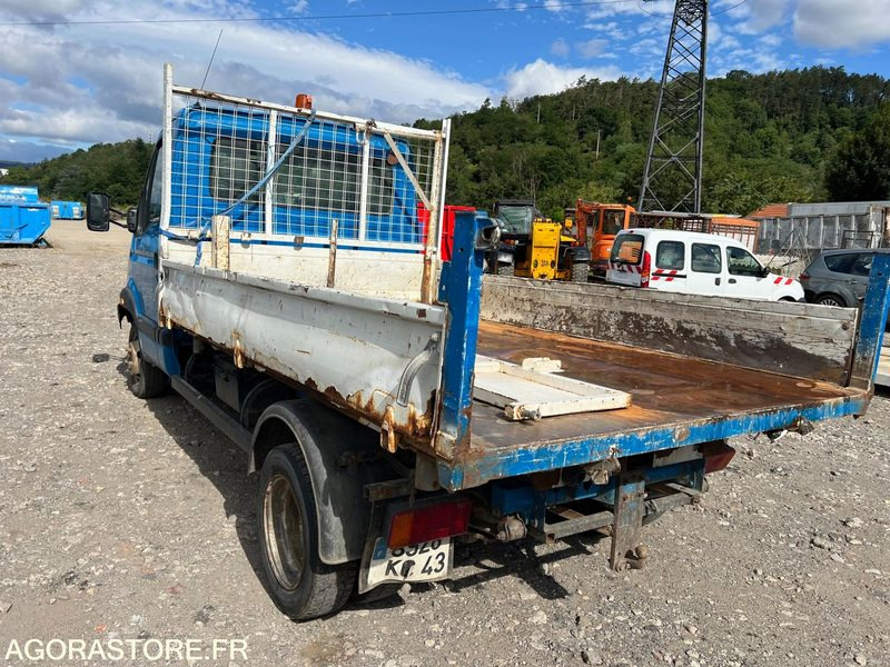RENAULT MASCOTT BENNE 3.5T - 2001 - 160 000 KM - Utilitaire benne: photos 4 RENAULT MASCOTT BENNE 3.5T - 2001 - 160 000 KM - Utilitaire benne: photos 4