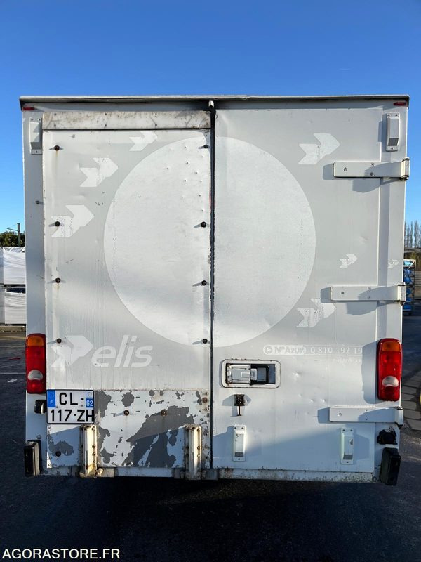RENAULT - MASTER - 2012 - 364000 kms - Non roulant - Fourgon utilitaire: photos 3 RENAULT - MASTER - 2012 - 364000 kms - Non roulant - Fourgon utilitaire: photos 3