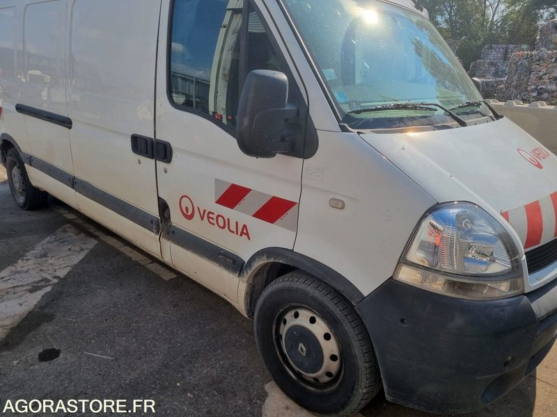 RENAULT MASTER FOURGON de 2005 - 253000 km (R3B246) - Fourgon utilitaire: photos 1 RENAULT MASTER FOURGON de 2005 - 253000 km (R3B246) - Fourgon utilitaire: photos 1