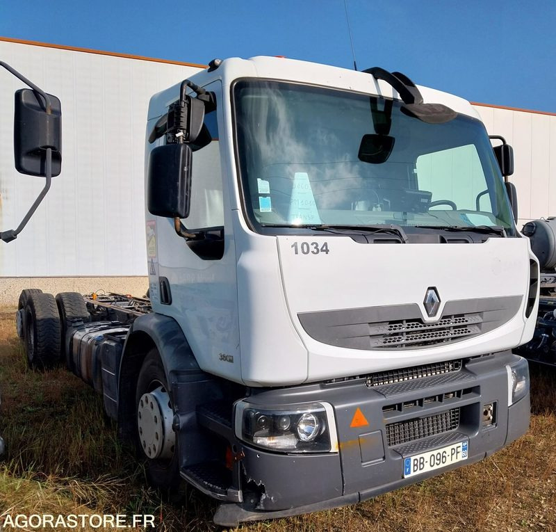 RENAULT PREMIUM 380-26 / 2010 / 475 190 km - Châssis cabine: photos 2 RENAULT PREMIUM 380-26 / 2010 / 475 190 km - Châssis cabine: photos 2
