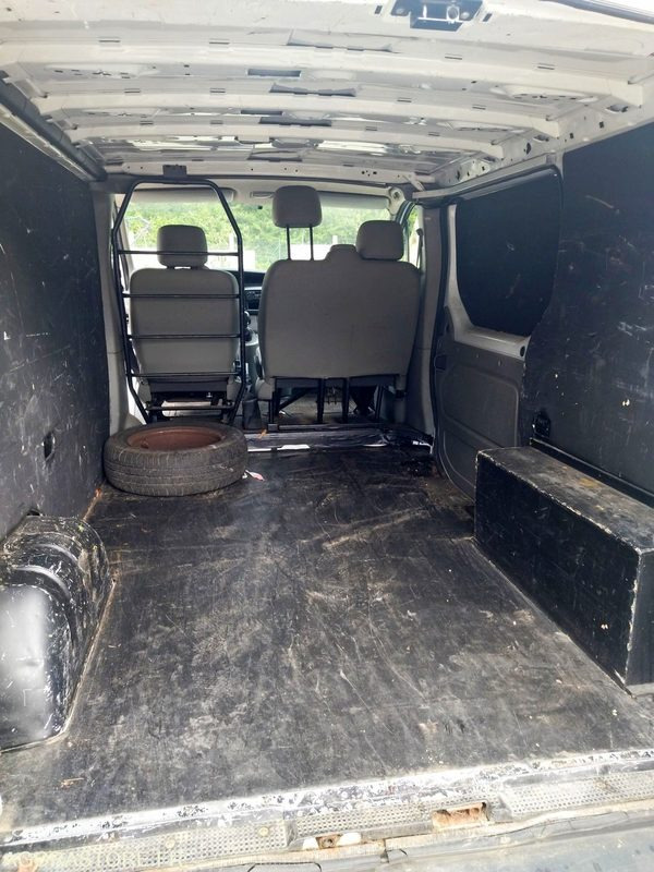 RENAULT TRAFIC DE 2005 71234 KM - Fourgon utilitaire: photos 5 RENAULT TRAFIC DE 2005 71234 KM - Fourgon utilitaire: photos 5