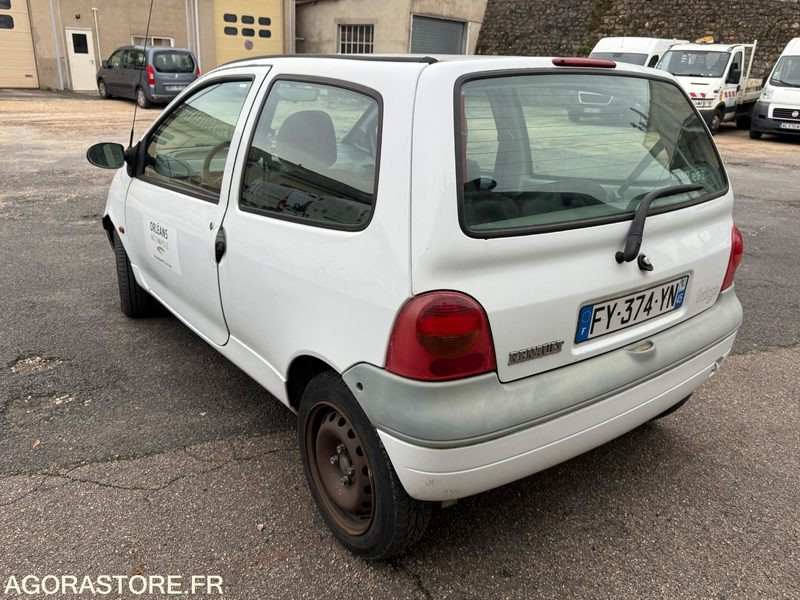 RENAULT TWINGO - 2002 - 158000KM - Voiture: photos 3 RENAULT TWINGO - 2002 - 158000KM - Voiture: photos 3