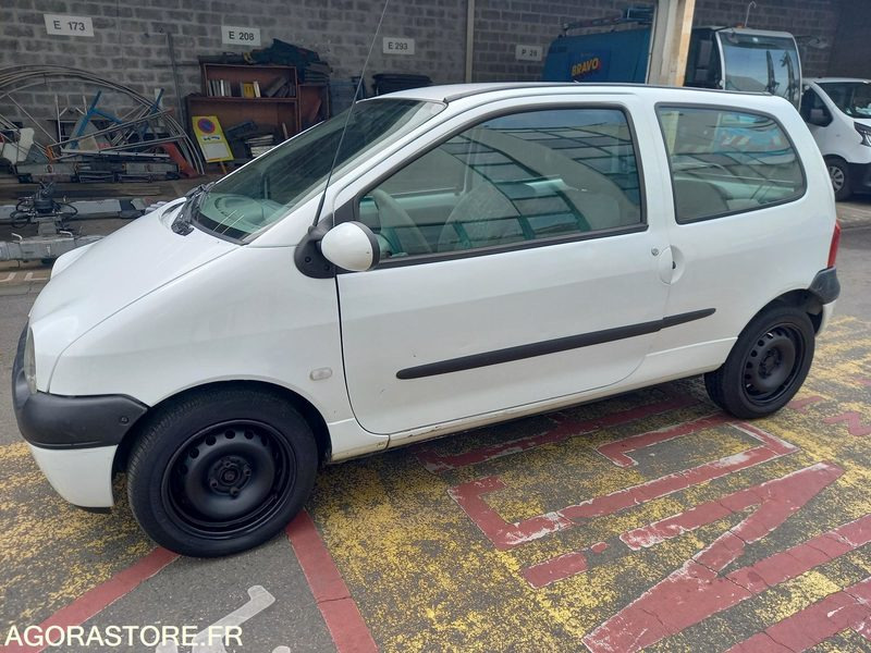 RENAULT TWINGO - Voiture: photos 4 RENAULT TWINGO - Voiture: photos 4
