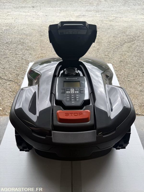 ROBOT de tonte NEUF 305 Husqvarna Unitaire - Motofaucheuse: photos 2 ROBOT de tonte NEUF 305 Husqvarna Unitaire - Motofaucheuse: photos 2