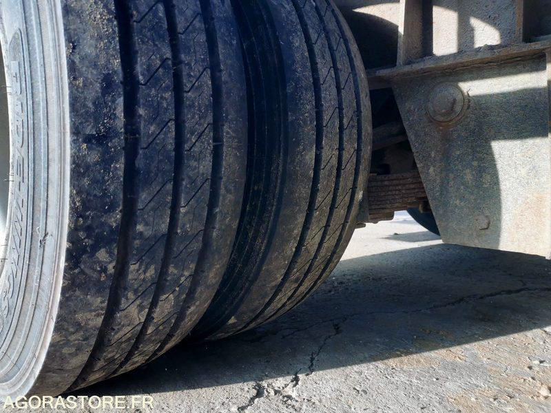 Remorque porte engin - CASTERA - 1976 - Remorque: photos 5 Remorque porte engin - CASTERA - 1976 - Remorque: photos 5