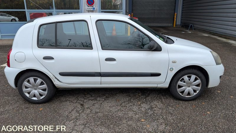Renault CLIO 2 - Voiture: photos 3 Renault CLIO 2 - Voiture: photos 3