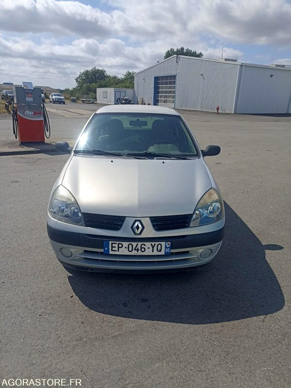 Renault Clio 2 1.5 dCi - 107100kms - 2004 - Voiture: photos 1 Renault Clio 2 1.5 dCi - 107100kms - 2004 - Voiture: photos 1