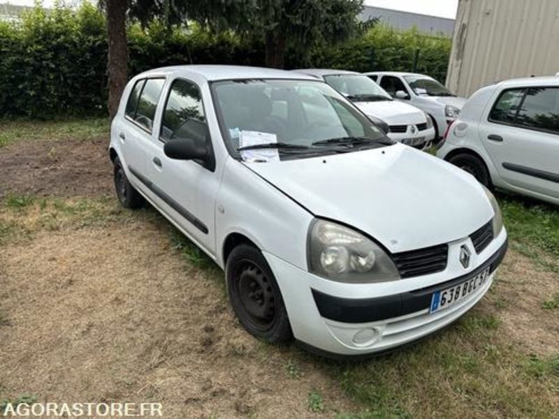 Renault Clio - 638BGC57 - Voiture: photos 1 Renault Clio - 638BGC57 - Voiture: photos 1
