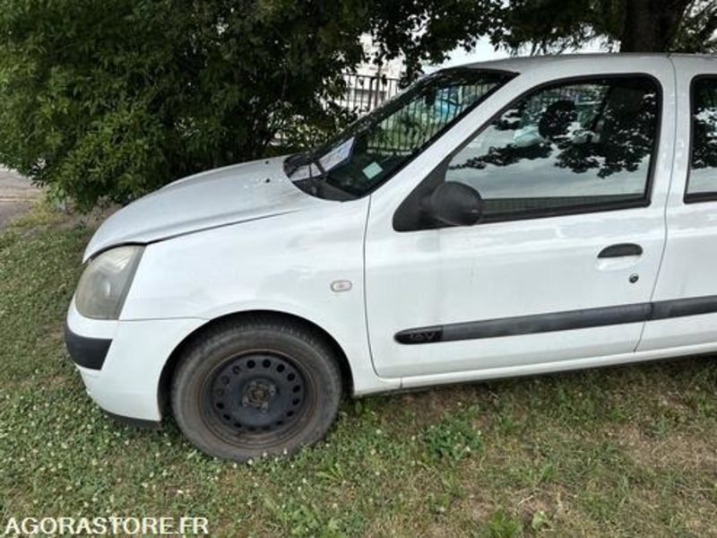 Renault Clio - CY913AQ - Voiture: photos 2 Renault Clio - CY913AQ - Voiture: photos 2