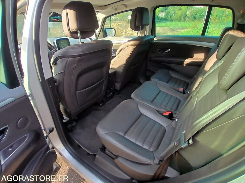 Renault Espace – Diesel – 2019-228 763 km - Voiture: photos 4 Renault Espace – Diesel – 2019-228 763 km - Voiture: photos 4