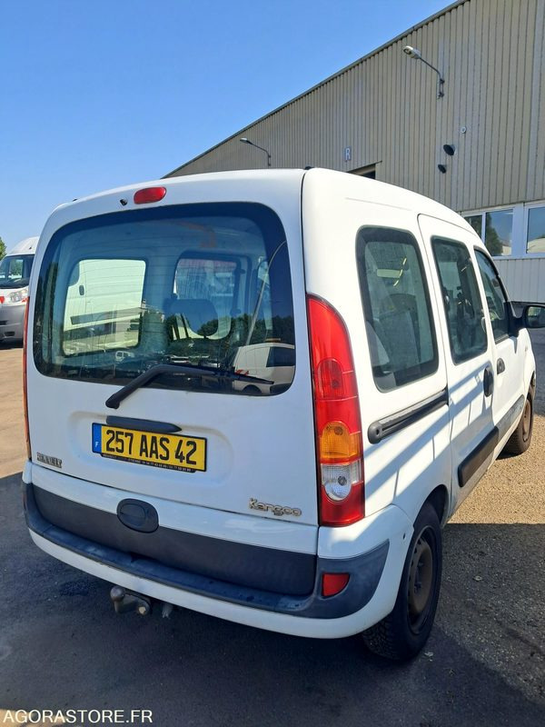 Renault Kangoo 257-AAS-42 - Voiture: photos 5 Renault Kangoo 257-AAS-42 - Voiture: photos 5