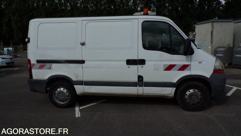 Renault Master AR-579-TD (ASST) - Fourgon utilitaire: photos 4 Renault Master AR-579-TD (ASST) - Fourgon utilitaire: photos 4