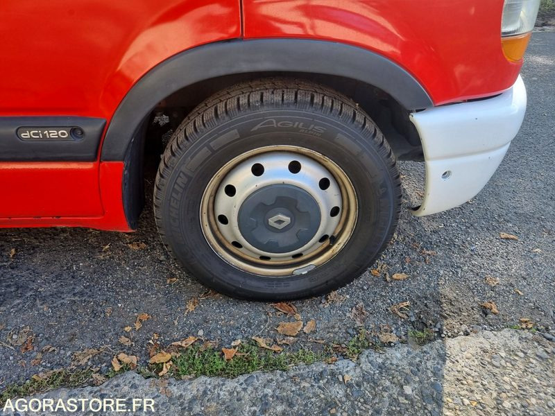 Renault Master L2 H2 - CV 642 KM - Compresseur - 2002 - Fourgon utilitaire: photos 5 Renault Master L2 H2 - CV 642 KM - Compresseur - 2002 - Fourgon utilitaire: photos 5