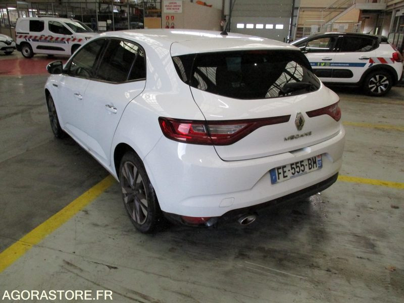 Renault Megane 4 - 2019 - 157992 kms - Voiture: photos 4 Renault Megane 4 - 2019 - 157992 kms - Voiture: photos 4