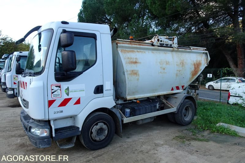 Renault Midlum 220 DXI - Benne à ordures ménagères: photos 2 Renault Midlum 220 DXI - Benne à ordures ménagères: photos 2