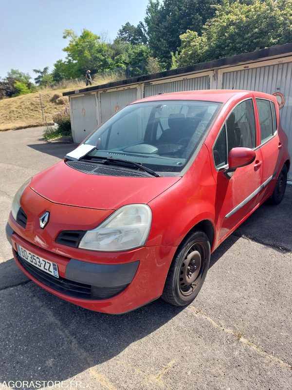 Renault Modus Rouge de 2010 65460km - Véhicule Défaillant - Voiture: photos 1 Renault Modus Rouge de 2010 65460km - Véhicule Défaillant - Voiture: photos 1