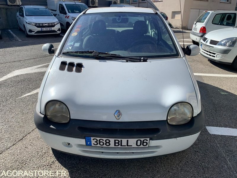 Renault Twingo - 2005 - 149 462 kms - 368 BLL 06 - Voiture: photos 1 Renault Twingo - 2005 - 149 462 kms - 368 BLL 06 - Voiture: photos 1