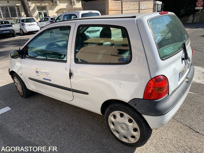 Renault Twingo - 2005 - 149 462 kms - 368 BLL 06 - Voiture: photos 5 Renault Twingo - 2005 - 149 462 kms - 368 BLL 06 - Voiture: photos 5