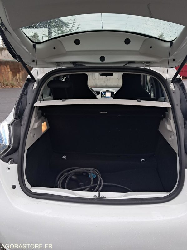 Renault ZOE EK-534-WH - Voiture: photos 5 Renault ZOE EK-534-WH - Voiture: photos 5