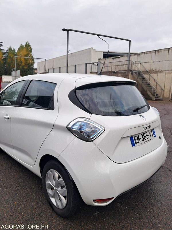 Renault ZOE EM-365-YT - Voiture: photos 3 Renault ZOE EM-365-YT - Voiture: photos 3