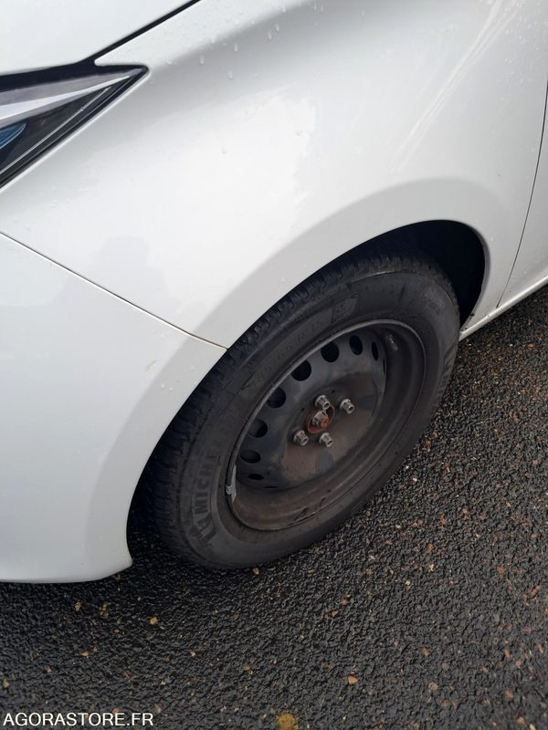 Renault ZOE EM-365-YT - Voiture: photos 4 Renault ZOE EM-365-YT - Voiture: photos 4