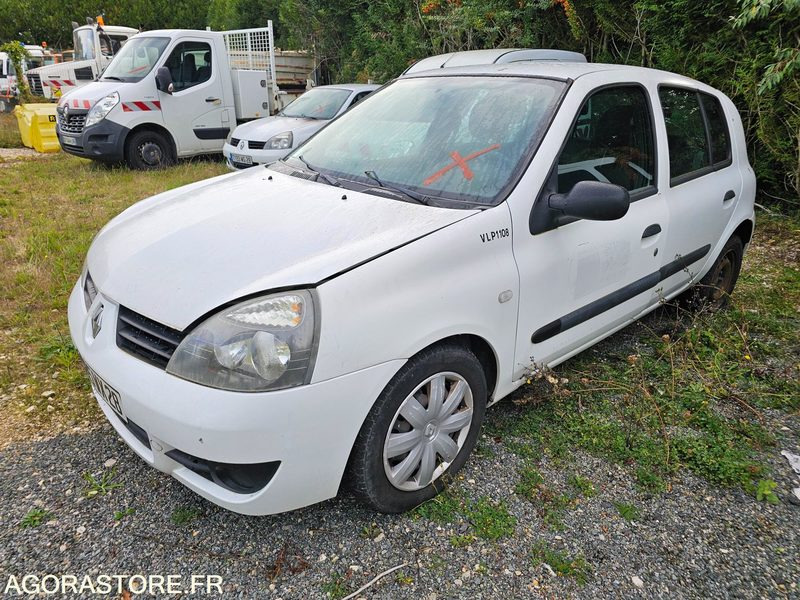 Renault clio - 2008 - 189212km - 2985WX28 - Voiture: photos 1 Renault clio - 2008 - 189212km - 2985WX28 - Voiture: photos 1
