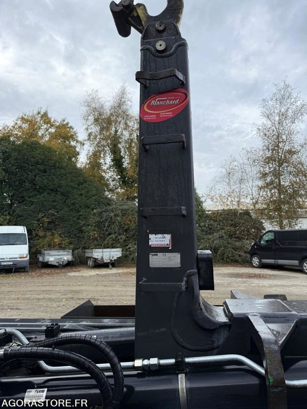 Camion ampliroll Renault porteur C460 Ampliroll Grue 6x2 remorquant: photos 14 Camion ampliroll Renault porteur C460 Ampliroll Grue 6x2 remorquant: photos 14