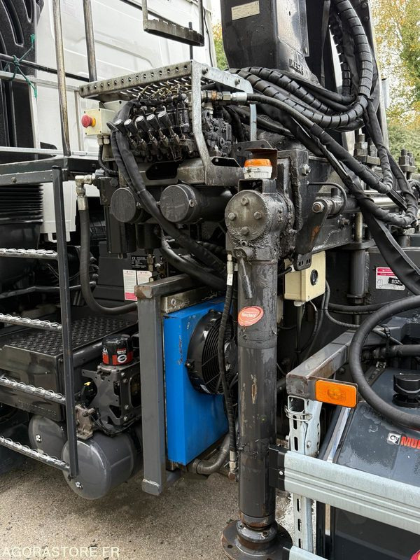 Camion ampliroll Renault porteur C460 Ampliroll Grue 6x2 remorquant: photos 20 Camion ampliroll Renault porteur C460 Ampliroll Grue 6x2 remorquant: photos 20