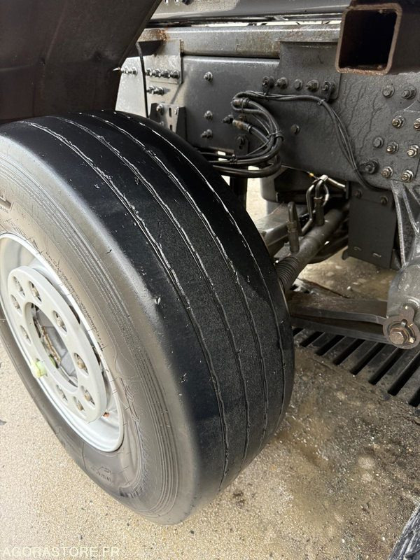 Camion ampliroll Renault porteur C460 Ampliroll Grue 6x2 remorquant: photos 8 Camion ampliroll Renault porteur C460 Ampliroll Grue 6x2 remorquant: photos 8