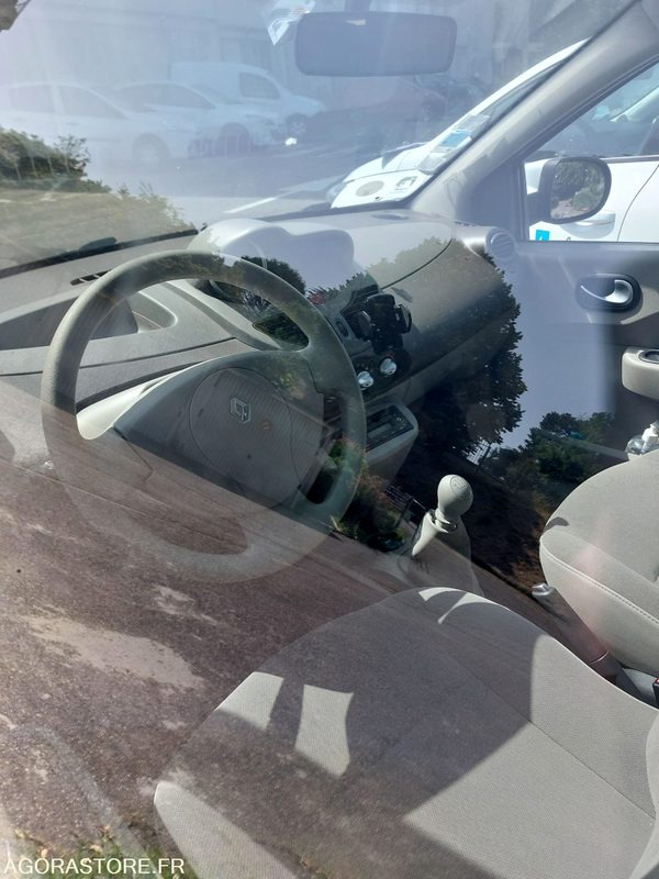 Renaut Twingo AW899MR de 2011 - 44374km - Voiture: photos 3 Renaut Twingo AW899MR de 2011 - 44374km - Voiture: photos 3