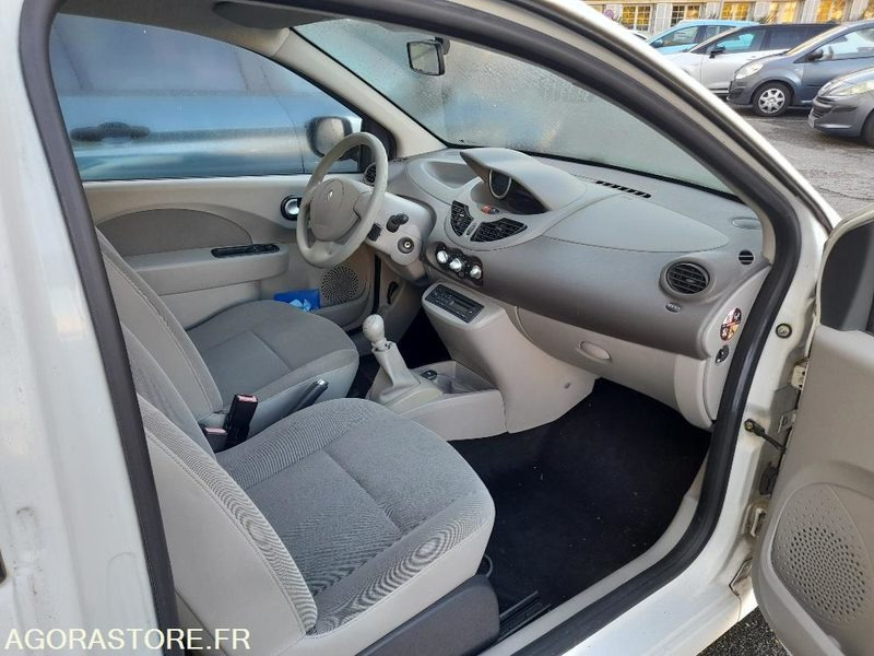 Renaut Twingo AW899MR de 2011 - 44374km - Voiture: photos 5 Renaut Twingo AW899MR de 2011 - 44374km - Voiture: photos 5