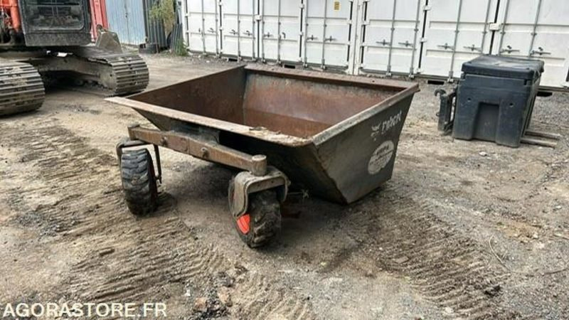 SKID JCB T190 2007 1150 HRS AVEC GODETS, FOURCHE ET TOMBEREAU - Chargeuse: photos 4 SKID JCB T190 2007 1150 HRS AVEC GODETS, FOURCHE ET TOMBEREAU - Chargeuse: photos 4