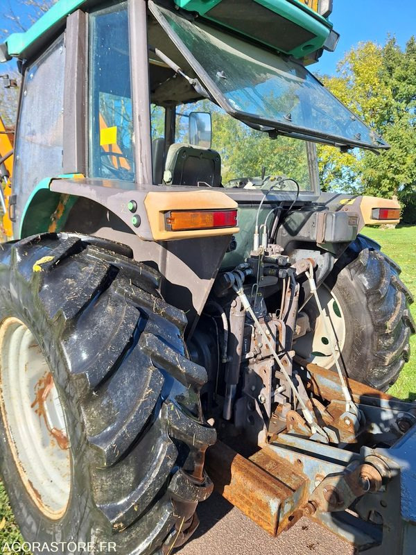 TRACTEUR CHARGEUR MASSEY FERGUSON - 1998 - 13654Heures - Tracteur agricole: photos 4 TRACTEUR CHARGEUR MASSEY FERGUSON - 1998 - 13654Heures - Tracteur agricole: photos 4