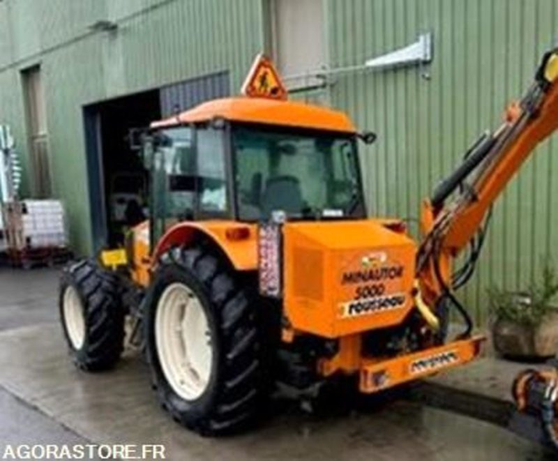 TRACTEUR RENAULT CELTIS - 2024 - 1400 h - Tracteur agricole: photos 5 TRACTEUR RENAULT CELTIS - 2024 - 1400 h - Tracteur agricole: photos 5