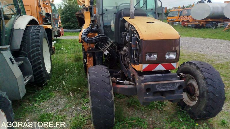 TRACTEUR RENAULT ERGOS - 12150H - Tracteur agricole: photos 4 TRACTEUR RENAULT ERGOS - 12150H - Tracteur agricole: photos 4