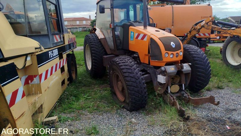 TRACTEUR RENAULT ERGOS 446 - 7653H - Tracteur agricole: photos 2 TRACTEUR RENAULT ERGOS 446 - 7653H - Tracteur agricole: photos 2