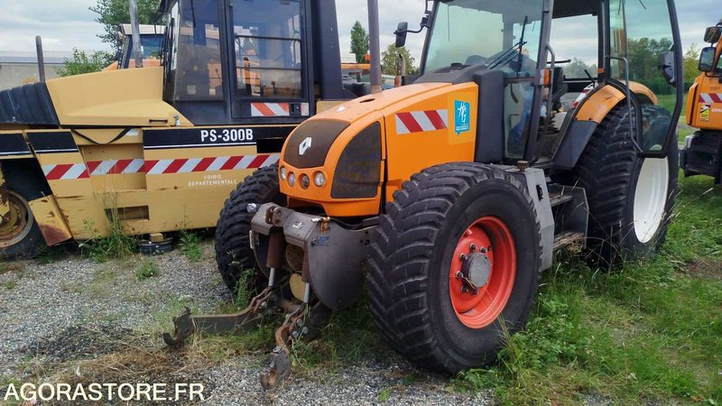 TRACTEUR RENAULT ERGOS 446 - 7653H - Tracteur agricole: photos 1 TRACTEUR RENAULT ERGOS 446 - 7653H - Tracteur agricole: photos 1