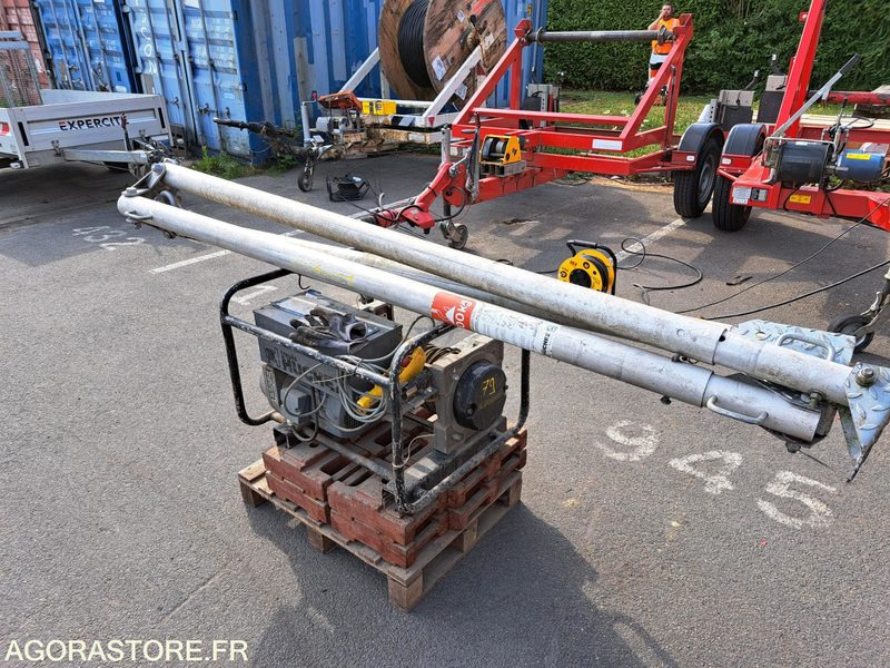 TREUIL ELECTRIQUE - Matériel de chantier: photos 1 TREUIL ELECTRIQUE - Matériel de chantier: photos 1