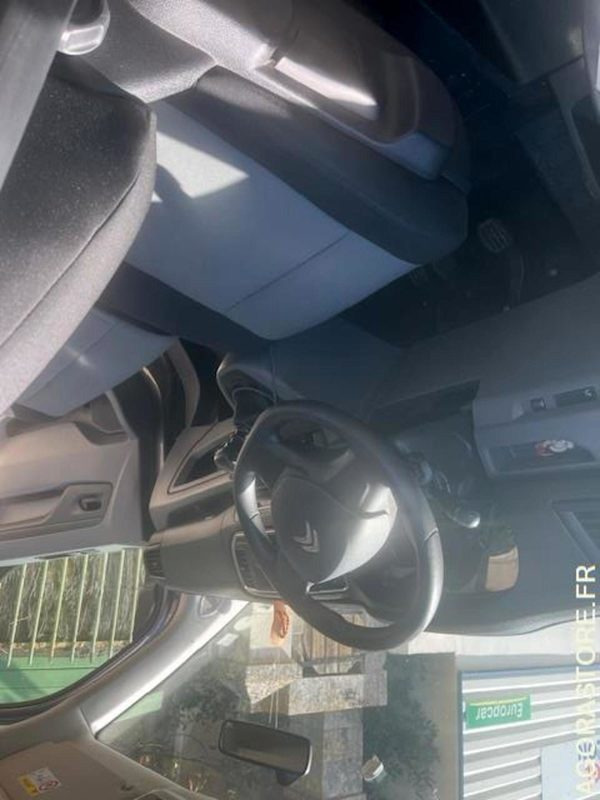 TTC / 0% TVA - MINIBUS CITROEN JUMPY SPACETOURER 1.5L BHDI - 4 portes - 2019 - Minibus, Transport de personnes: photos 4 TTC / 0% TVA - MINIBUS CITROEN JUMPY SPACETOURER 1.5L BHDI - 4 portes - 2019 - Minibus, Transport de personnes: photos 4
