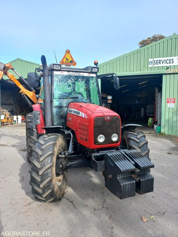 Tracteur Massey Fergusson avec épareuse SMA - Tracteur agricole: photos 2 Tracteur Massey Fergusson avec épareuse SMA - Tracteur agricole: photos 2