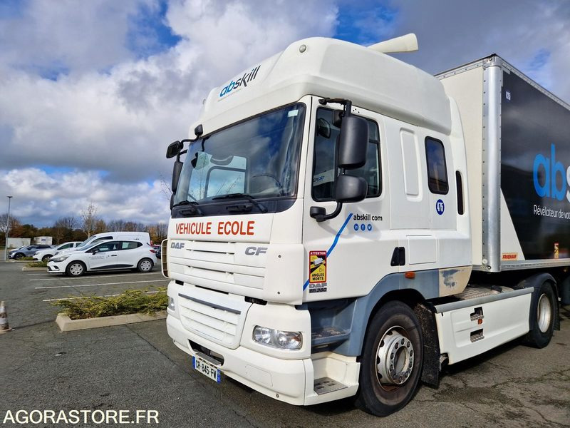 DAF CF 85.360 - 2013 - 219991 Kms - CR845FW - Tracteur routier: photos 1 DAF CF 85.360 - 2013 - 219991 Kms - CR845FW - Tracteur routier: photos 1