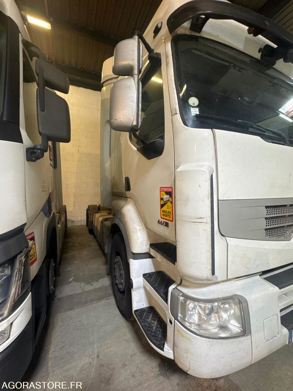 RENAULT PREMIUM 460 - 636777KM - Tracteur routier: photos 2 RENAULT PREMIUM 460 - 636777KM - Tracteur routier: photos 2