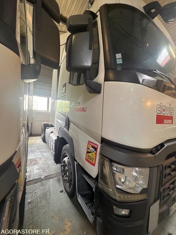 Renault T480 - 608 045 KM - 2017 - Tracteur routier: photos 4 Renault T480 - 608 045 KM - 2017 - Tracteur routier: photos 4