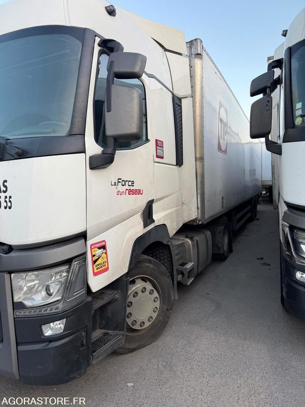 Renault T480 - 608 045 KM - 2017 - Tracteur routier: photos 2 Renault T480 - 608 045 KM - 2017 - Tracteur routier: photos 2