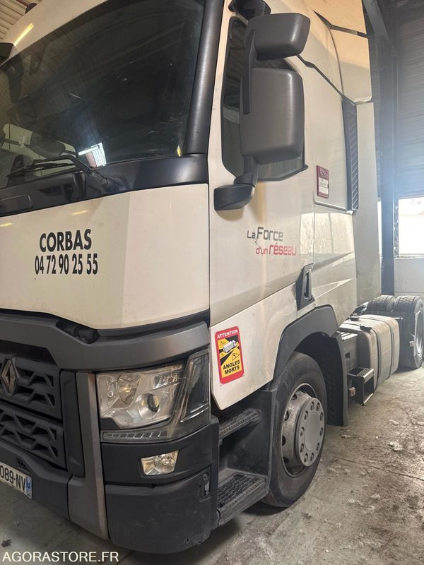 Renault T480 - 608 045 KM - 2017 - Tracteur routier: photos 3 Renault T480 - 608 045 KM - 2017 - Tracteur routier: photos 3