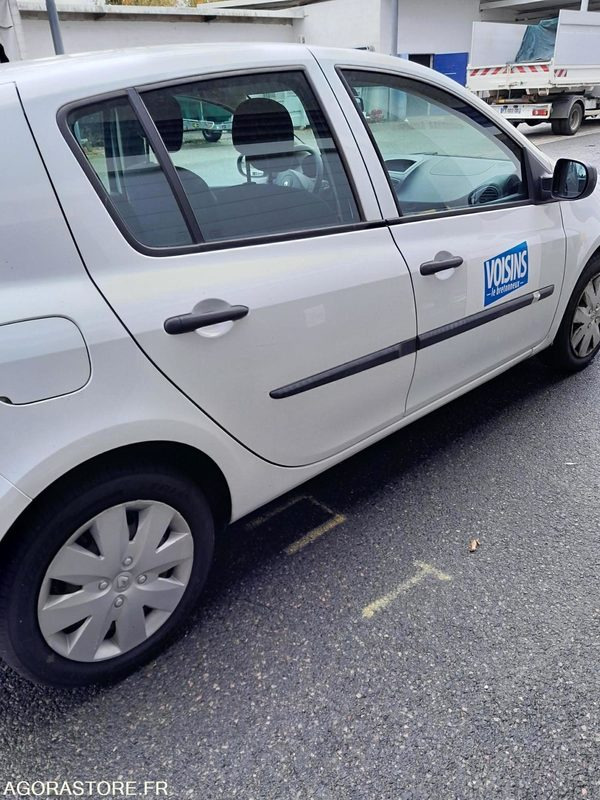 Très belle Renault Clio 2010 Essence/GPL - Voiture: photos 3 Très belle Renault Clio 2010 Essence/GPL - Voiture: photos 3