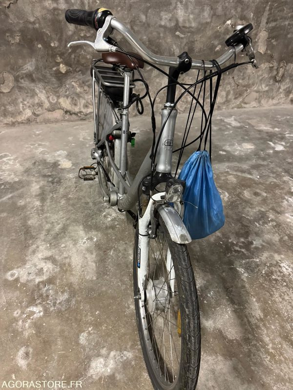 VAE 81 - Motocyclette: photos 1 VAE 81 - Motocyclette: photos 1
